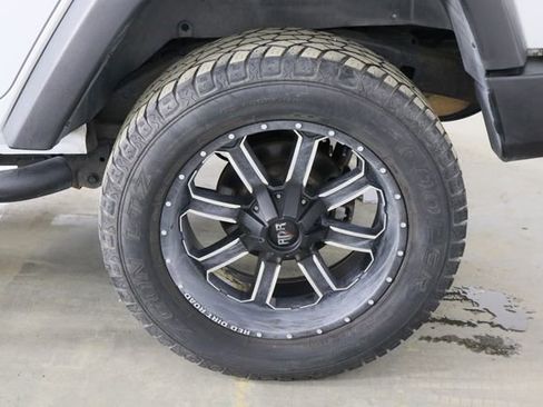 Used 2011 Jeep Wrangler Unlimited Sport image 32