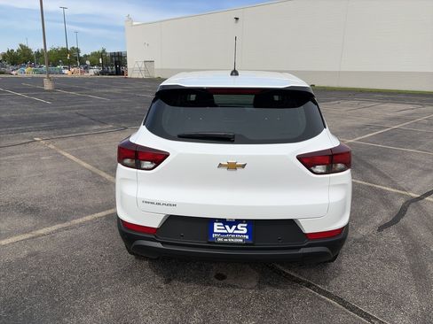 Used 2024 Chevrolet TrailBlazer LS w/ LS Confidence Package FWD image 5