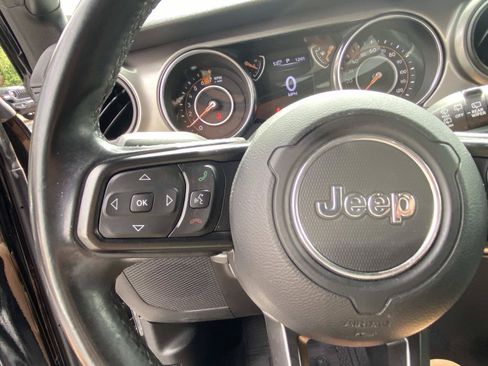 Used 2019 Jeep Wrangler Unlimited Sport S AWD/4WD image 33