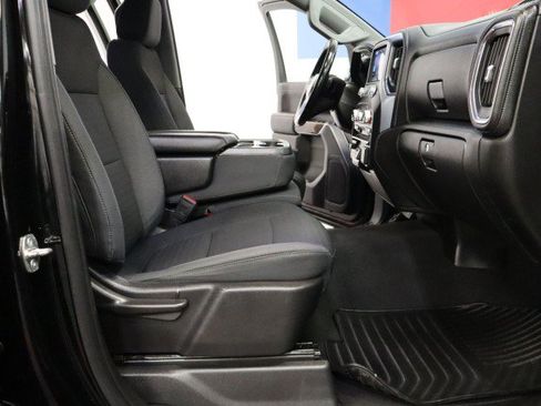 Used 2019 GMC Sierra 1500 SLE w/ SLE Value Package AWD/4WD image 8