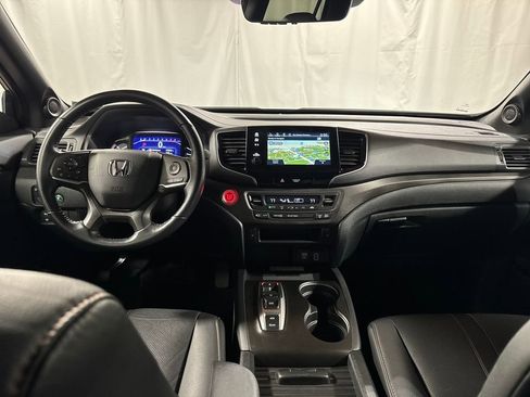 Used 2023 Honda Passport TrailSport image 4