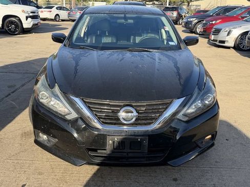 Used 2018 Nissan Altima 2.5 SR w/ SR Special Edition image 2