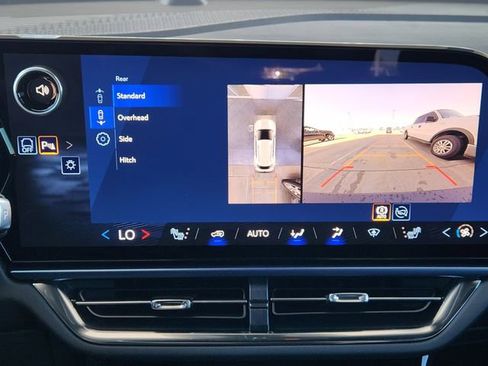 New 2026 Chevrolet Equinox EV LT image 43