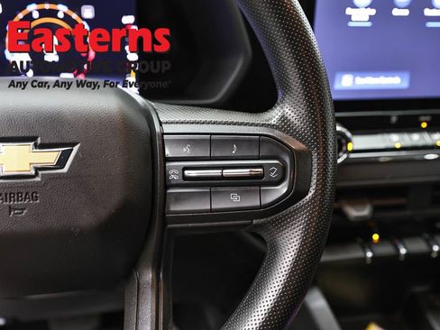 Used 2023 Chevrolet Colorado W/T image 16