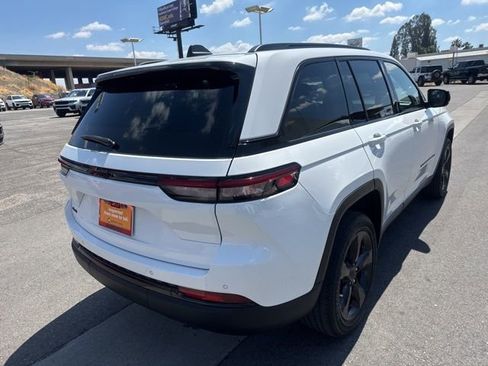 Certified 2023 Jeep Grand Cherokee Altitude AWD/4WD image 6