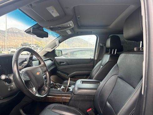 Used 2018 Chevrolet Suburban LT w/ Luxury Package image 3