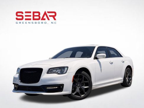 Used 2022 Chrysler 300 S w/ Comfort Group RWD image 14
