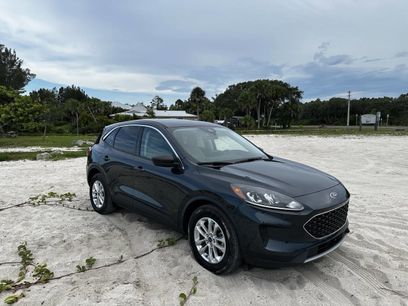 Used 2022 Ford Escape SE w/ Convenience Package