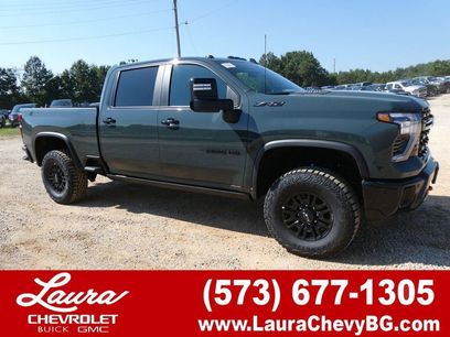 New 2026 Chevrolet Silverado 2500 ZR2 w/ LPO, Dark Essentials Package