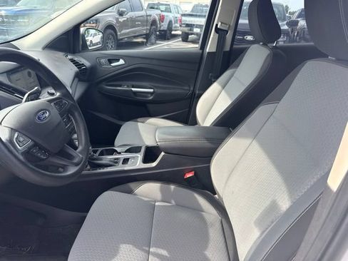 Used 2019 Ford Escape SE FWD image 16