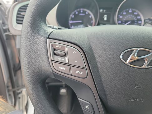 Used 2018 Hyundai Santa Fe Sport w/ 2.4L Value Package 02 FWD image 23