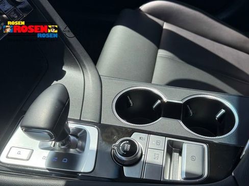 Used 2025 Genesis G70 2.5T AWD/4WD image 21