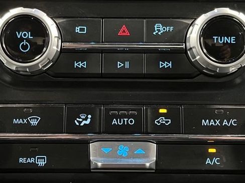 Used 2025 Ford F150 XLT w/ Equipment Group 301A Standard AWD/4WD image 34
