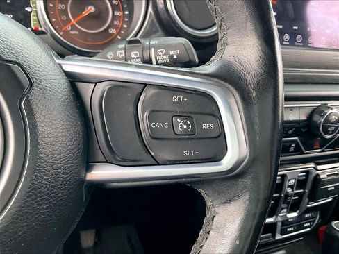 Used 2021 Jeep Wrangler Unlimited Sahara image 21