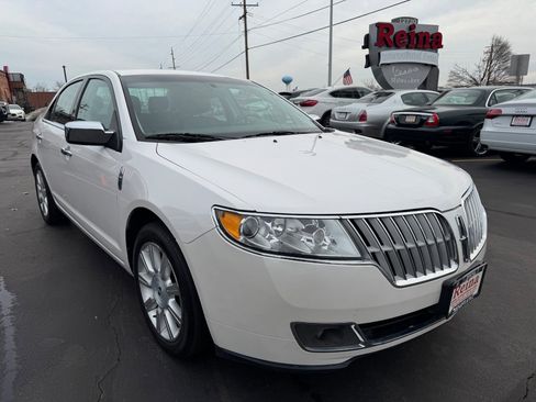 Used 2011 Lincoln MKZ image 27