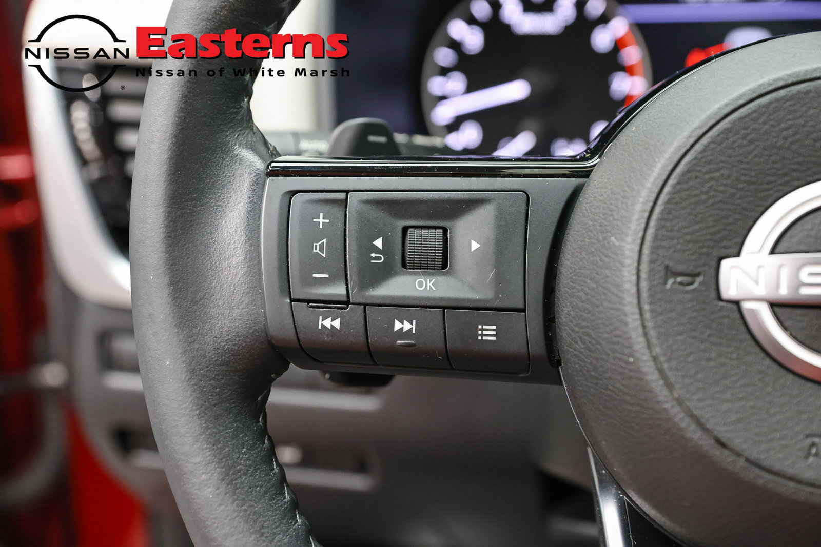 Used 2023 Nissan Rogue SL AWD/4WD image 15