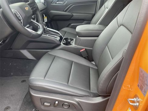 New 2025 Chevrolet Colorado LT w/ LT Convenience Package image 7