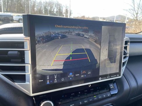 Used 2024 Toyota Tundra Platinum image 29