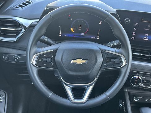 Certified 2025 Chevrolet TrailBlazer LT w/ Convenience Package image 19