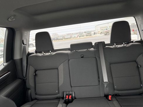 Used 2025 GMC Sierra 1500 Elevation image 18