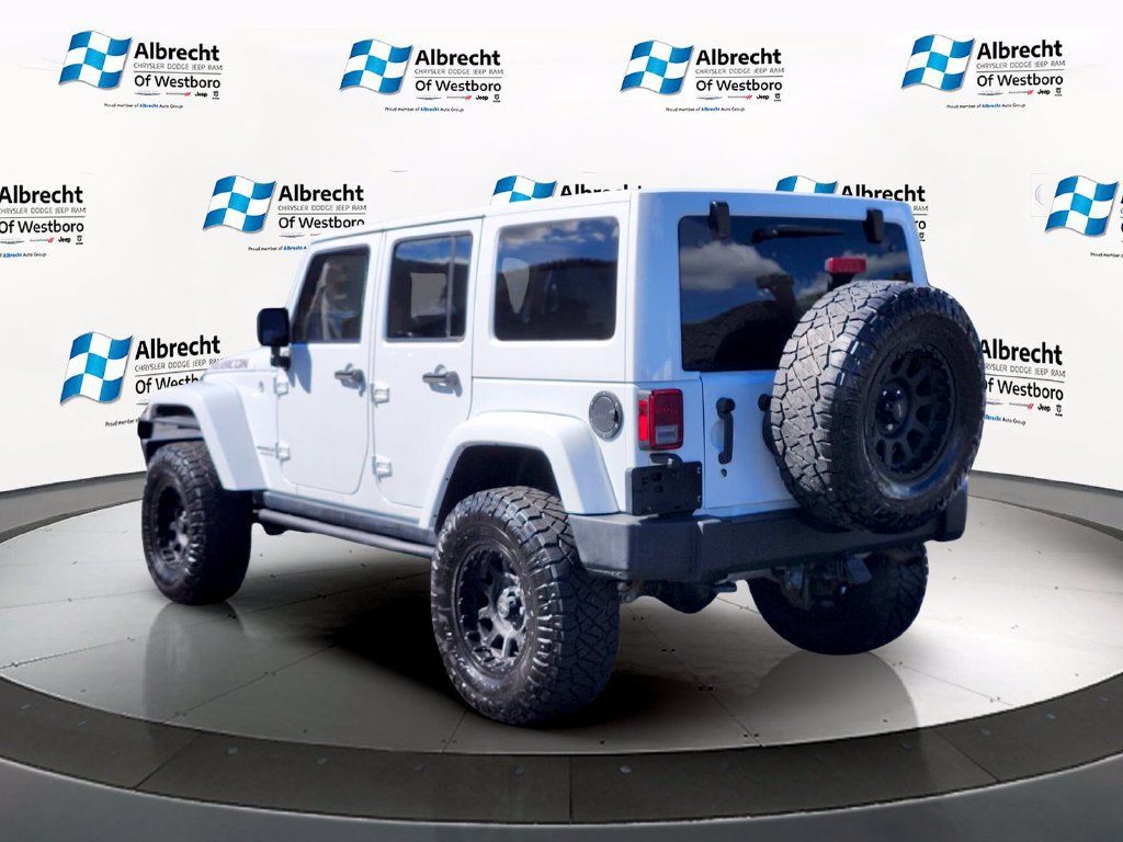 Used 2016 Jeep Wrangler Unlimited Rubicon w/ Connectivity Group AWD/4WD image 3
