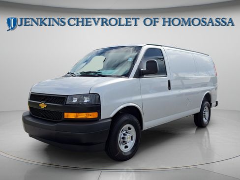 New 2026 Chevrolet Express 2500 w/ Driver Convenience Package RWD image 10