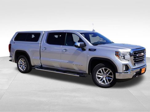 Used 2022 GMC Sierra 1500 SLT w/ SLT Premium Plus Package AWD/4WD image 2