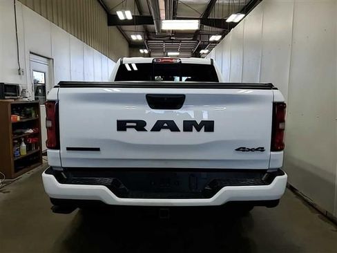 Used 2025 RAM 1500 Big Horn AWD/4WD image 15