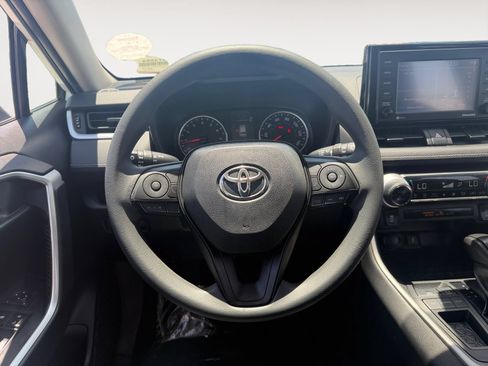 Used 2021 Toyota RAV4 XLE FWD image 12