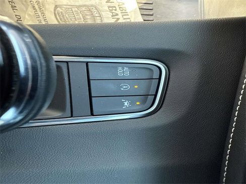 Certified 2023 Cadillac Escalade ESV Premium Luxury image 27