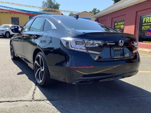 Used 2018 Honda Accord Sport image 5