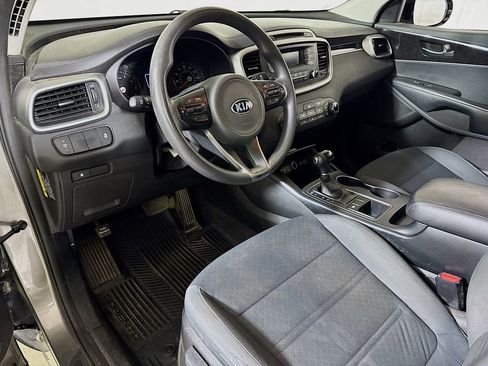 Used 2016 Kia Sorento L FWD image 7