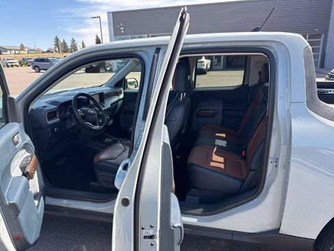 Certified 2024 Ford Maverick Lariat w/ 4K Tow Package AWD/4WD image 8