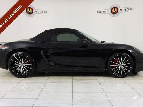 Used 2018 Porsche 718 Boxster S RWD image 36