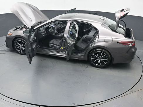 Used 2023 Toyota Camry SE w/ Cold Weather Package image 47