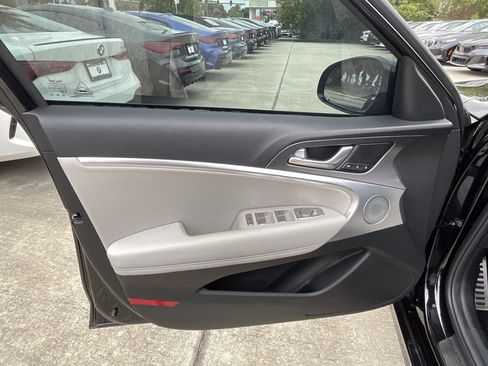 Used 2026 Genesis G70 3.3T Sport Prestige image 8