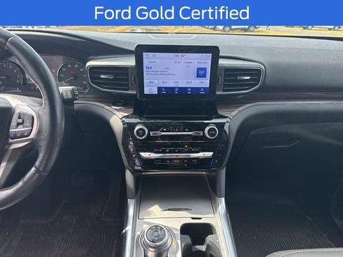 Used 2022 Ford Explorer Limited w/ Equipment Group 301A image 11