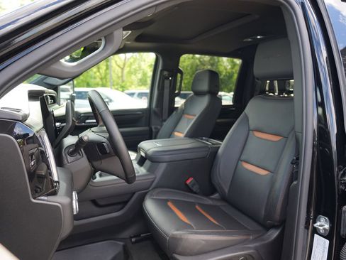 Used 2024 GMC Sierra 2500 AT4 w/ AT4 Premium Plus Package AWD/4WD image 12