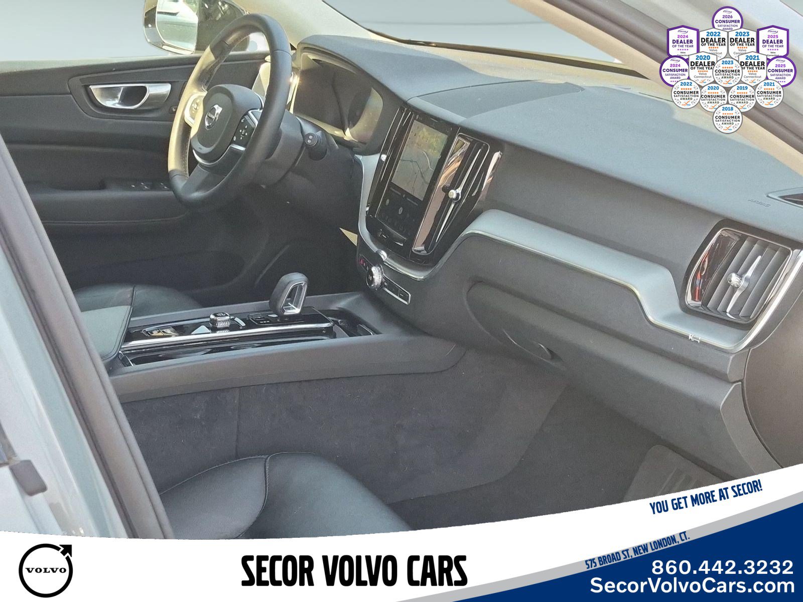 Used 2024 Volvo XC60 B5 Core w/ Protection Package Premier AWD/4WD image 23