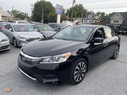 Used 2017 Honda Accord Hybrid Sedan image 1