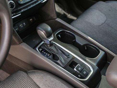 Used 2020 Hyundai Santa Fe SE image 25