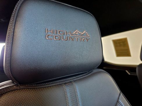Used 2023 Chevrolet Silverado 1500 High Country w/ Technology Package AWD/4WD image 83