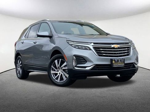 Used 2024 Chevrolet Equinox Premier image 2