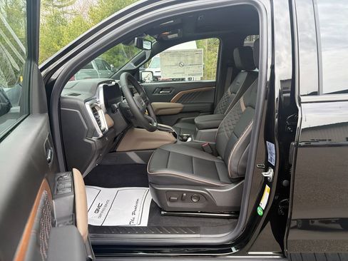 New 2026 GMC Canyon Denali AWD/4WD image 11