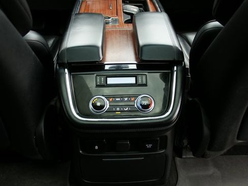 Used 2018 Lincoln Navigator L Select image 35