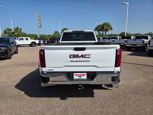 Used 2024 GMC Sierra 3500 Pro AWD/4WD image 8