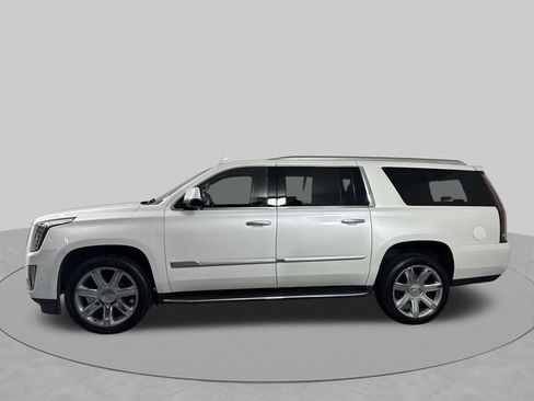 Used 2019 Cadillac Escalade ESV Luxury AWD/4WD image 30