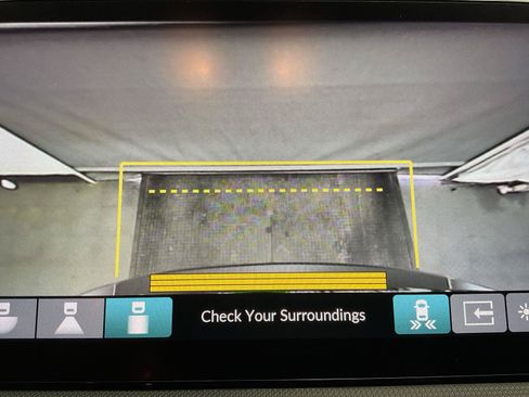 Used 2025 Honda Odyssey Touring image 18