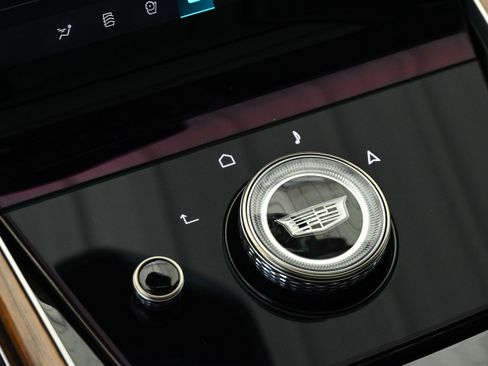 Used 2025 Cadillac Escalade Sport Platinum AWD/4WD image 24