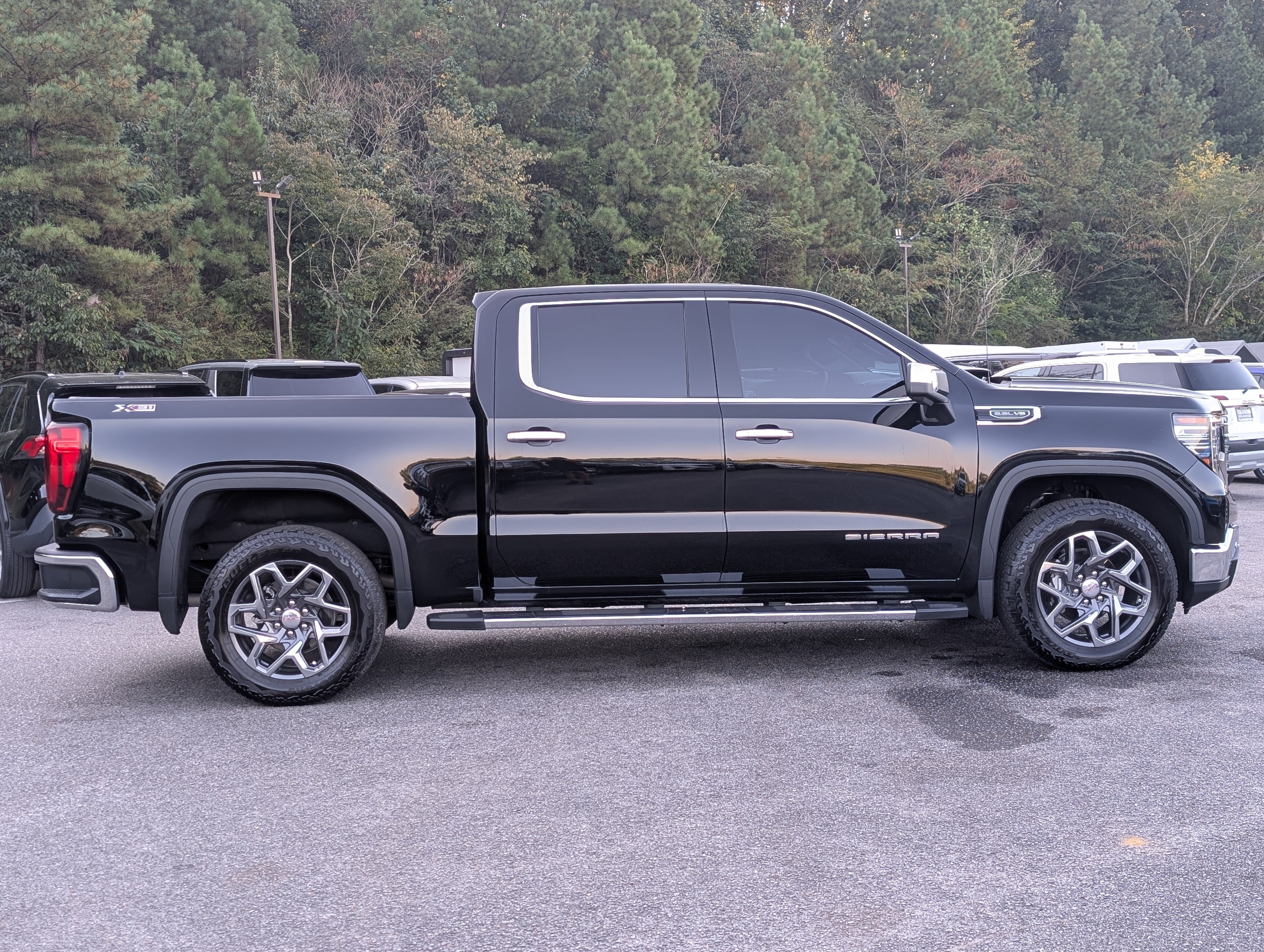 Used 2026 GMC Sierra 1500 SLT w/ SLT Premium Plus Package AWD/4WD image 10